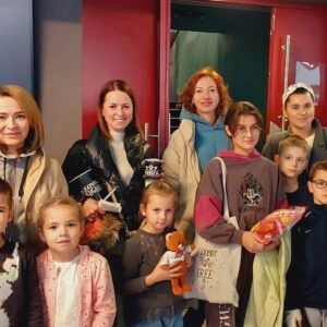 В этот воскресный день жители МО Лахта-Ольгино посетили российскую премьеру киносказки "По щучьему велению"